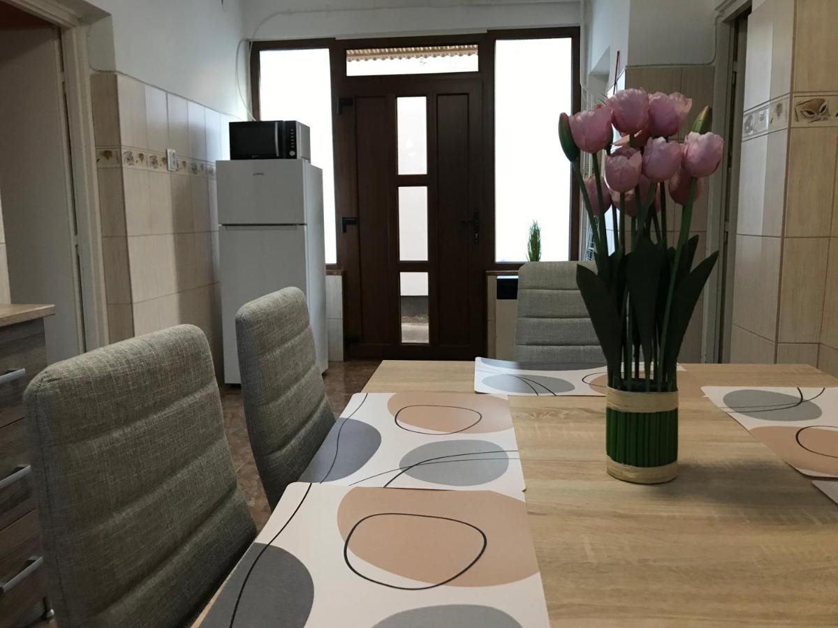 Summer Apartman Hajdúszoboszló Eksteriør bilde
